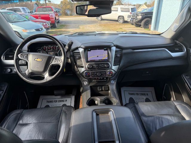 2017 Chevrolet Suburban Image 31