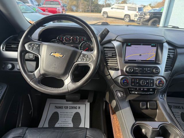 2017 Chevrolet Suburban Image 32