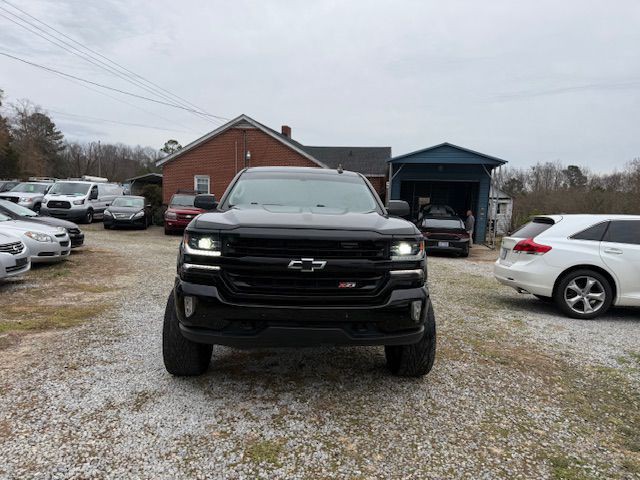 2017 Chevrolet Silverado 1500 Image 2