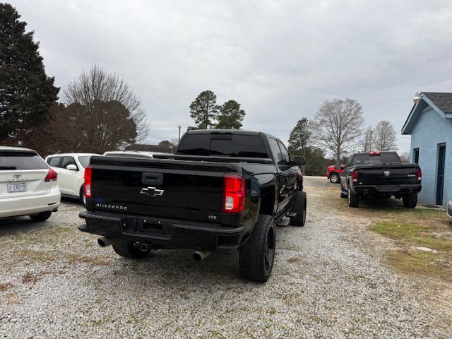 2017 Chevrolet Silverado 1500 Image 15