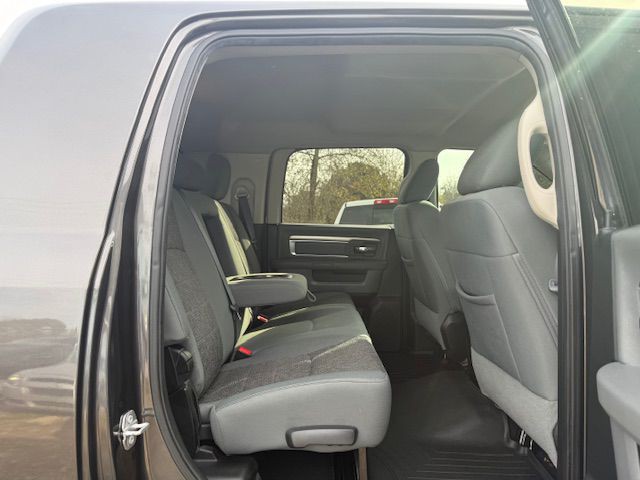 2016 RAM 2500 Image 41