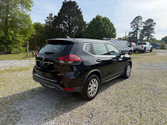 2018 Nissan Rogue Image 11