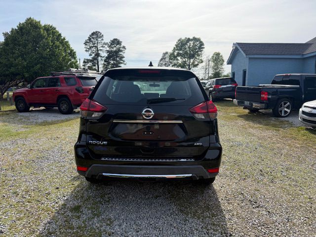 2018 Nissan Rogue Image 13