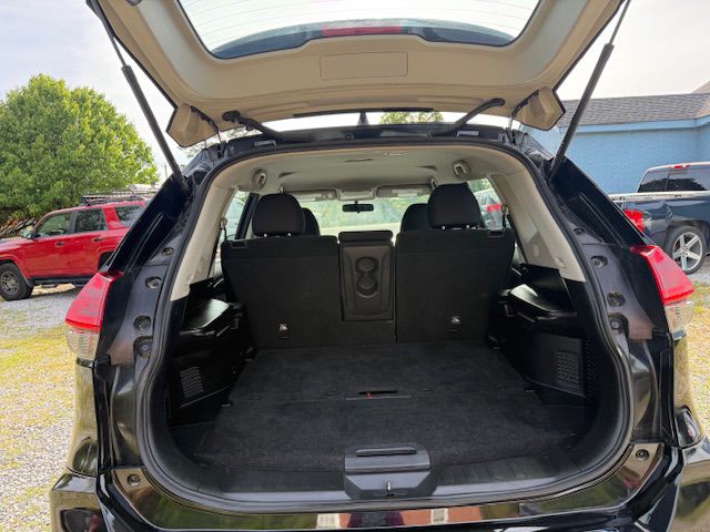 2018 Nissan Rogue Image 19