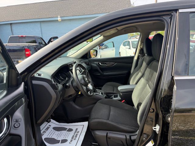 2018 Nissan Rogue Image 23