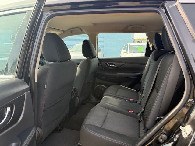 2018 Nissan Rogue Image 24