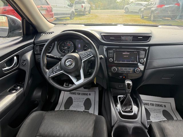 2018 Nissan Rogue Image 30