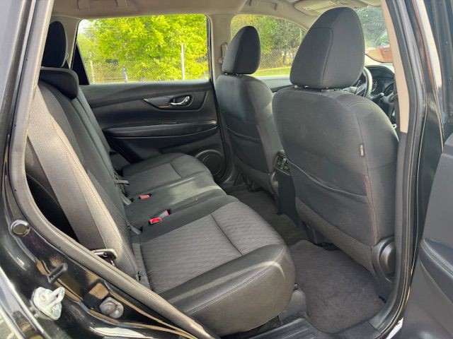 2018 Nissan Rogue Image 34