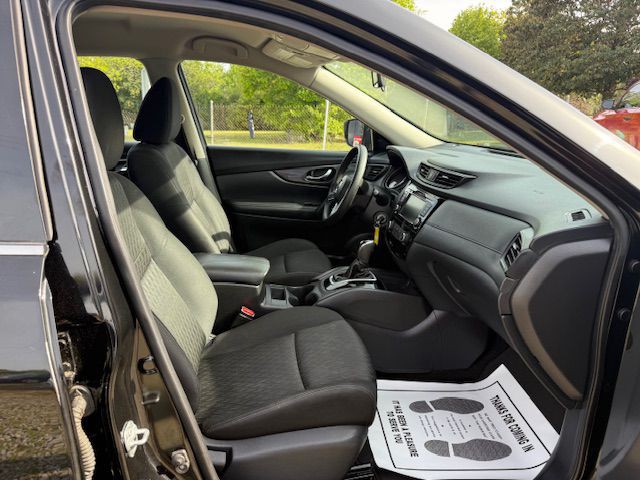 2018 Nissan Rogue Image 35