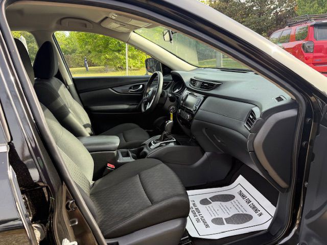 2018 Nissan Rogue Image 36