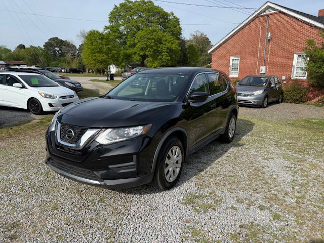 2018 Nissan Rogue Image 2