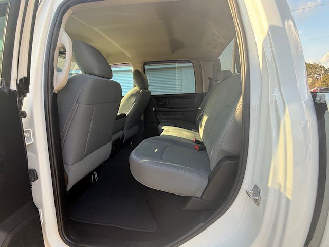 2016 RAM 2500 Image 27