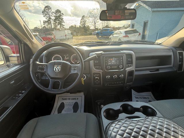 2016 RAM 2500 Image 33