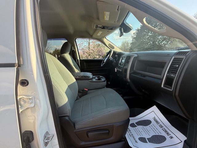 2016 RAM 2500 Image 36
