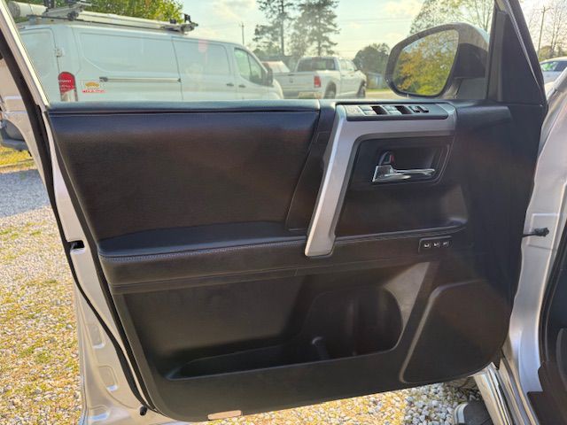 2014 Toyota 4Runner Image 24