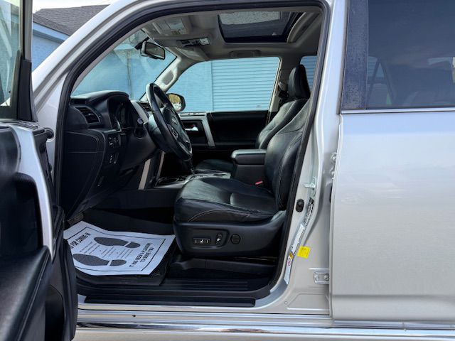 2014 Toyota 4Runner Image 27