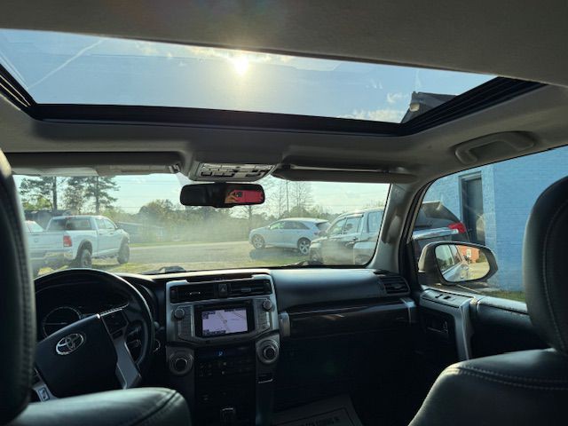2014 Toyota 4Runner Image 32