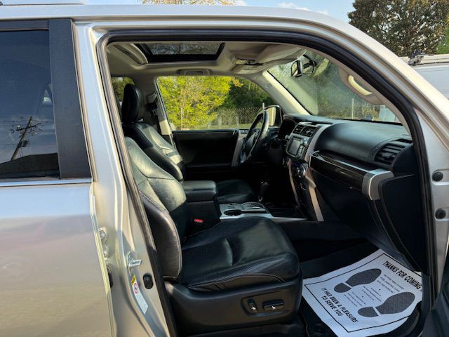 2014 Toyota 4Runner Image 43