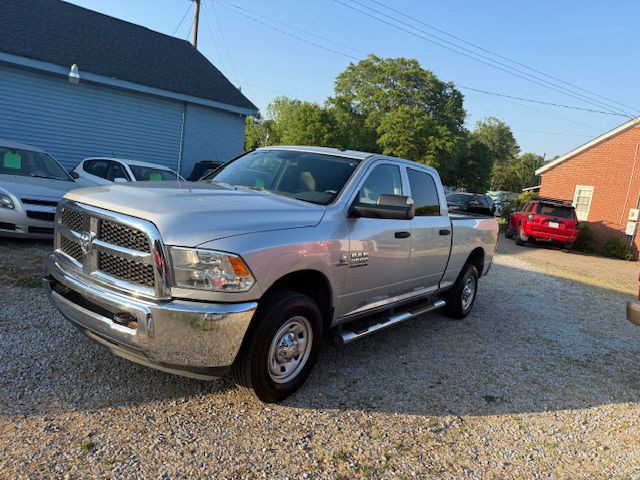 2014 RAM 2500 Image 2