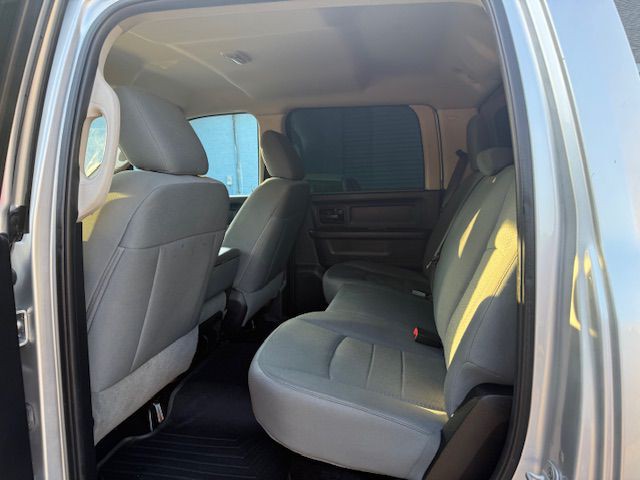 2014 RAM 2500 Image 32