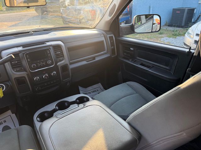 2014 RAM 2500 Image 33