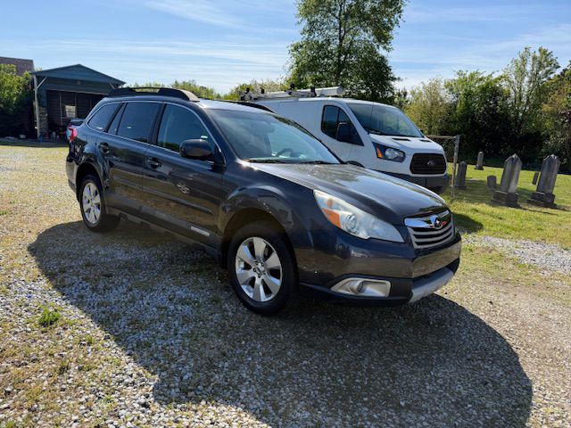 2012 Subaru Outback Image 10