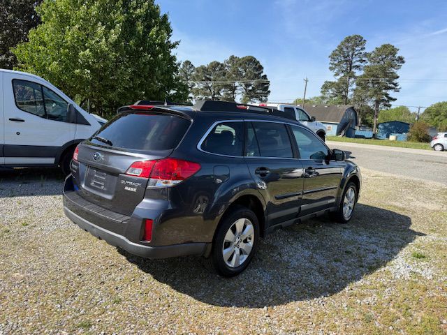 2012 Subaru Outback Image 11