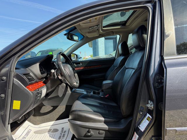 2012 Subaru Outback Image 22