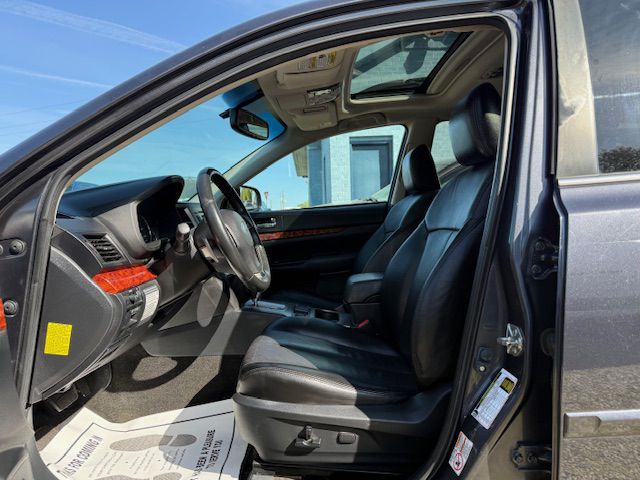 2012 Subaru Outback Image 23