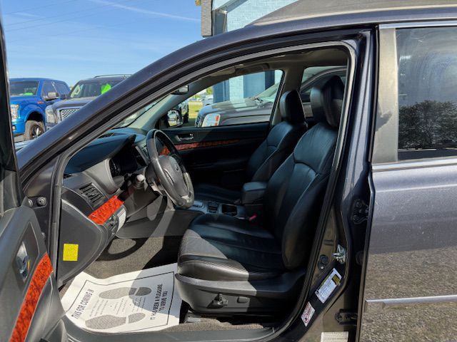 2012 Subaru Outback Image 24