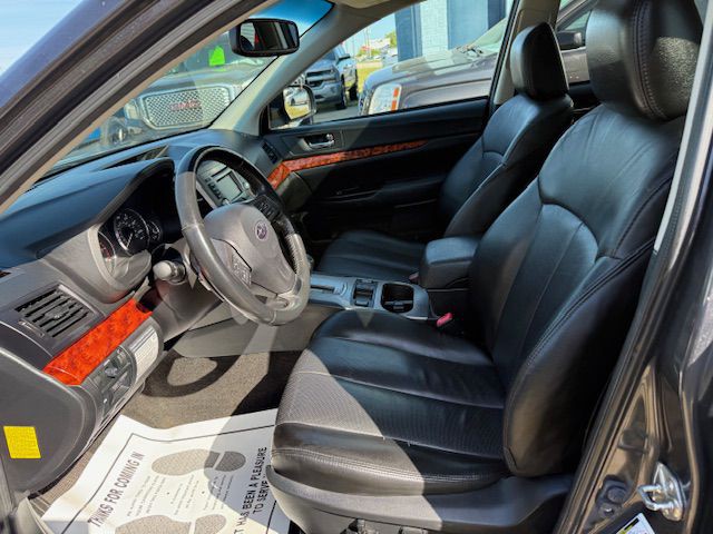 2012 Subaru Outback Image 25