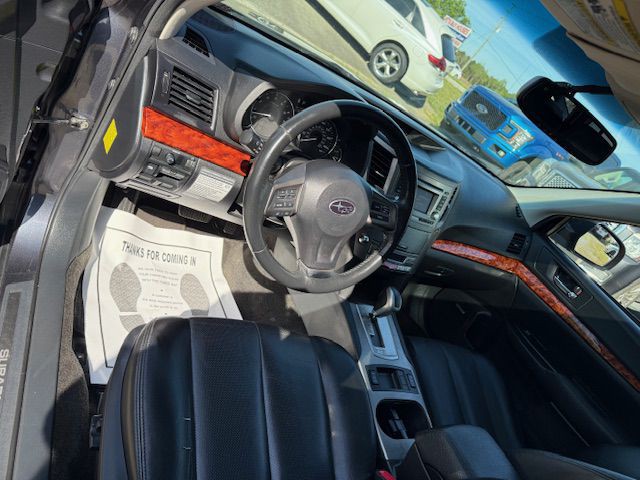 2012 Subaru Outback Image 27