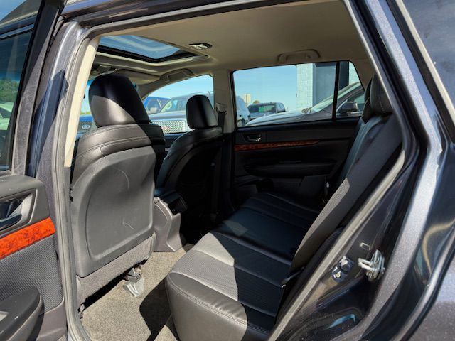 2012 Subaru Outback Image 28