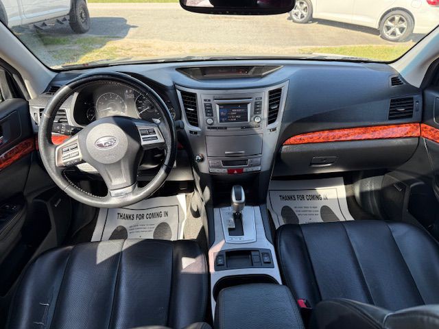 2012 Subaru Outback Image 31