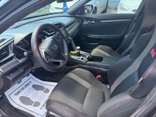 2018 Honda Civic Image 31