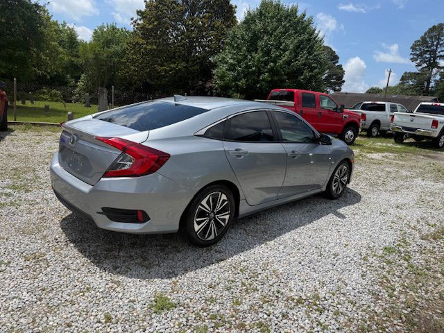 2017 Honda Civic Image 8