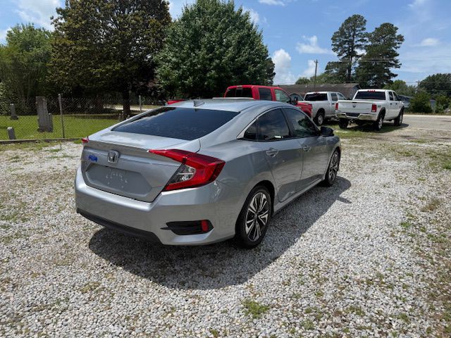 2017 Honda Civic Image 9