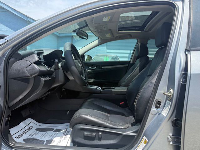 2017 Honda Civic Image 18