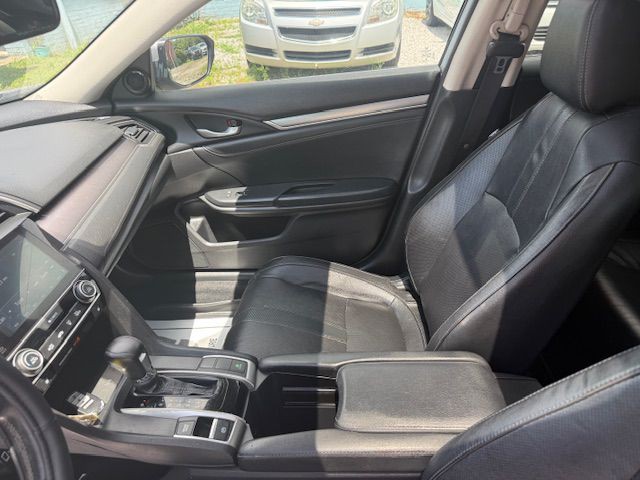 2017 Honda Civic Image 24