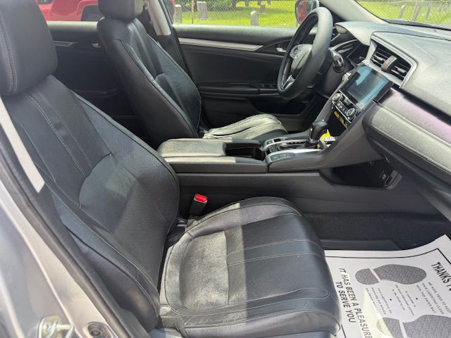 2017 Honda Civic Image 38