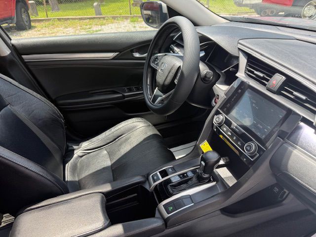 2017 Honda Civic Image 39