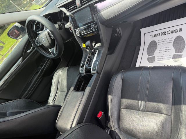 2017 Honda Civic Image 40