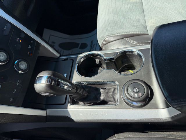 2015 Ford Explorer Image 38
