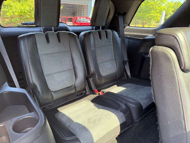 2015 Ford Explorer Image 56