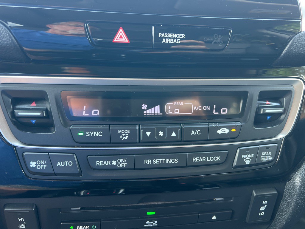 2017 Honda Pilot Image 22
