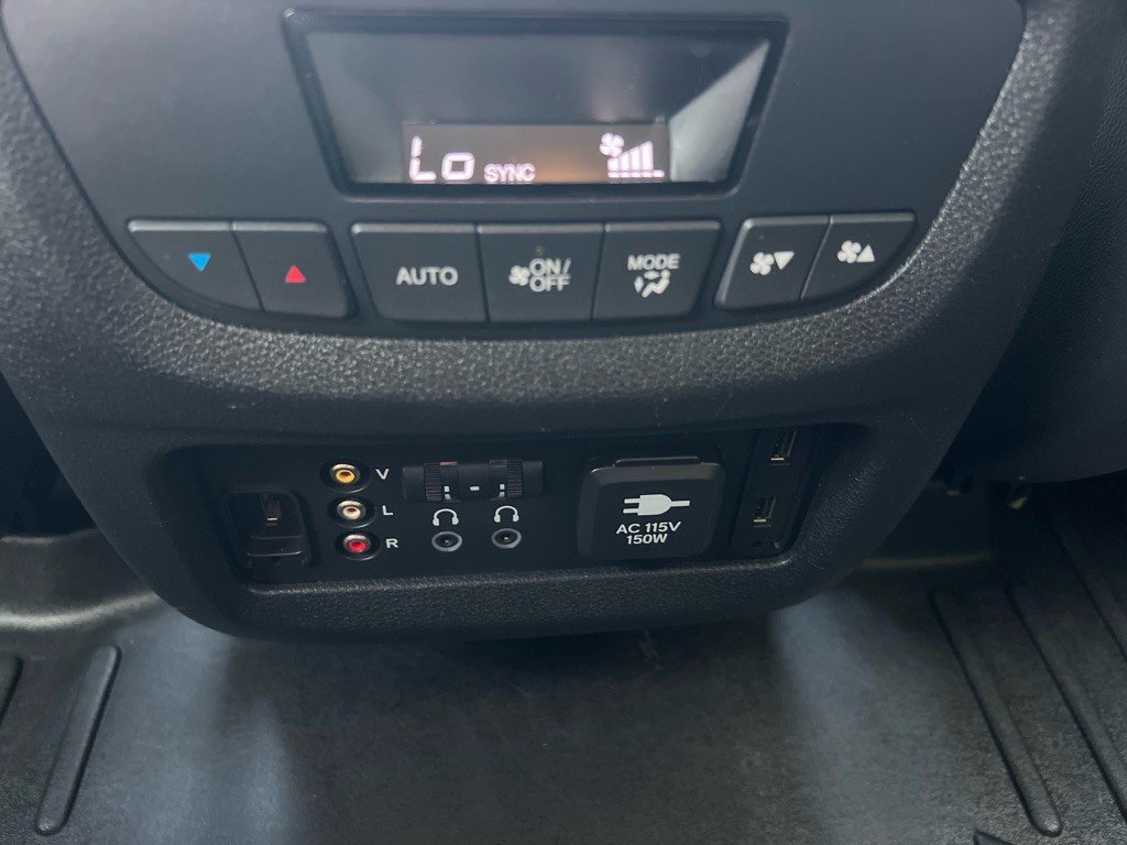 2017 Honda Pilot Image 25