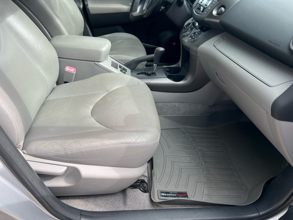 2011 Toyota Rav4 Image 14