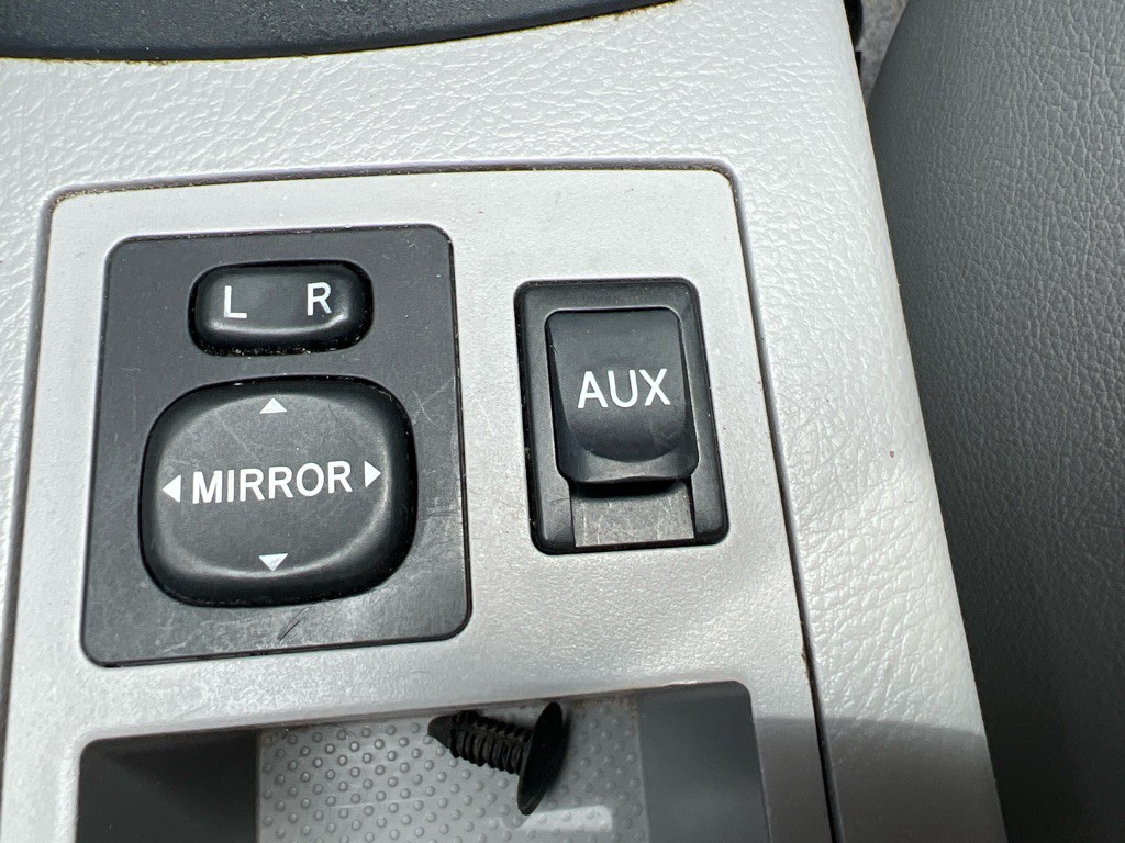 2011 Toyota Rav4 Image 16