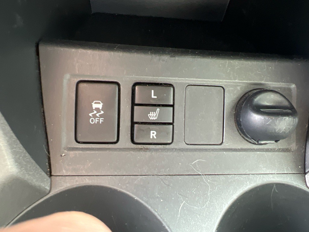 2011 Toyota Rav4 Image 17