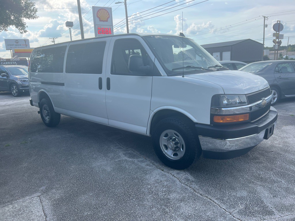 2019 Chevrolet Express Image 5